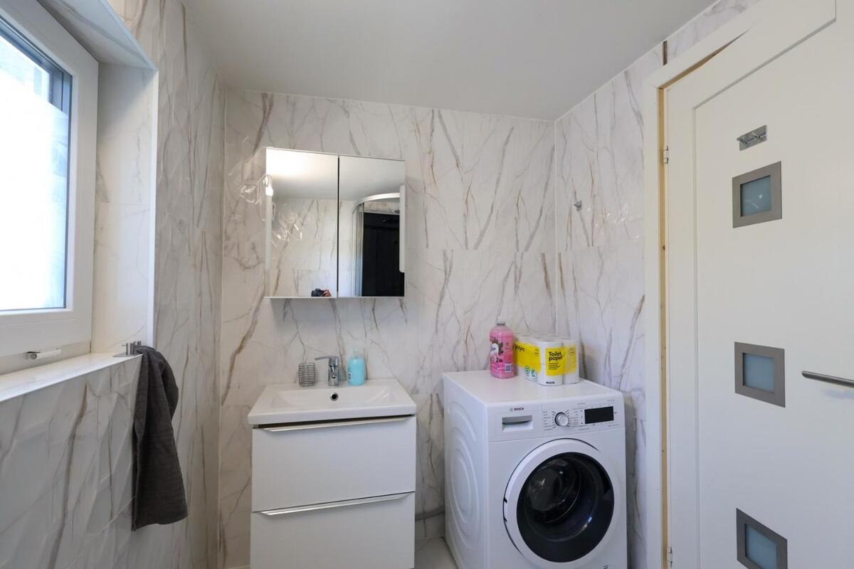 Villaer 8 Beds - Workers Dream - Free Parking - Wifi Göteborg