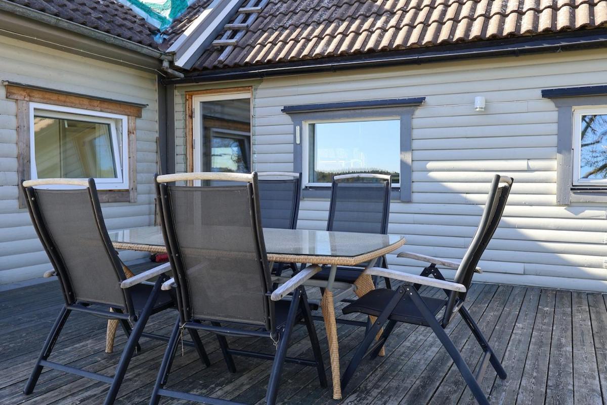 8 Beds - Workers Dream - Free Parking - Wifi Villa