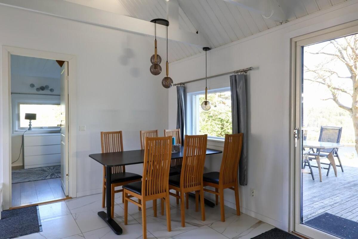 Villa 8 Beds - Workers Dream - Free Parking - Wifi *