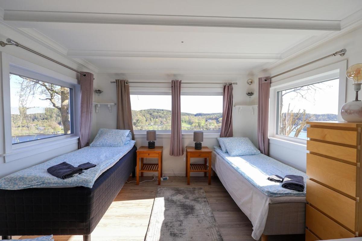 8 Beds - Workers Dream - Free Parking - Wifi Villaer Göteborg