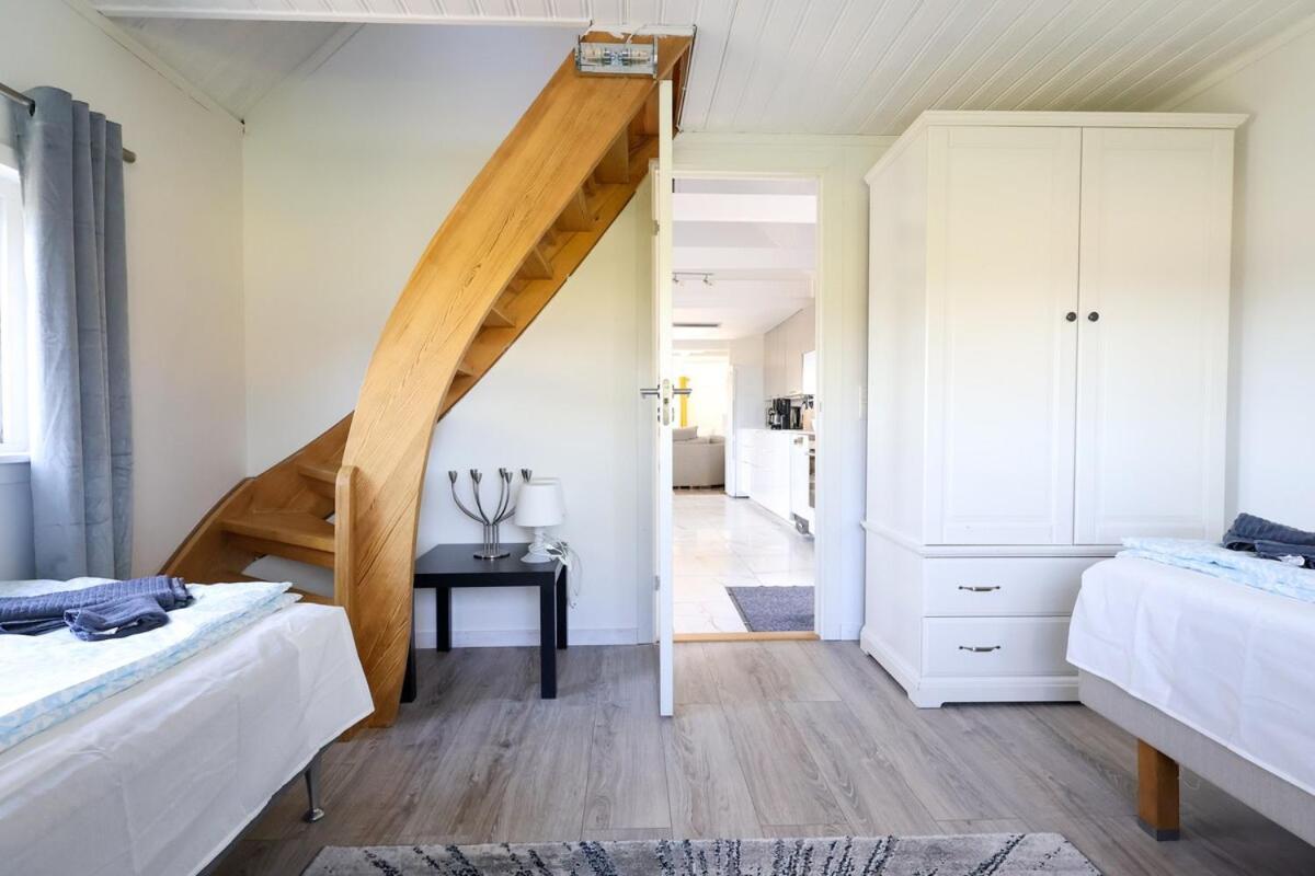 8 Beds - Workers Dream - Free Parking - Wifi Göteborg
